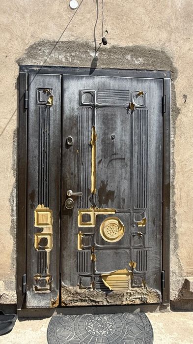 Входной дверь наружный