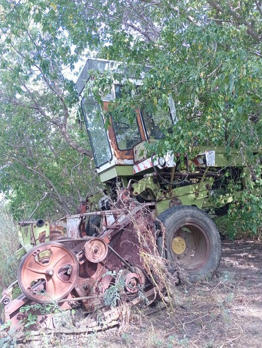 Продам комбайн Е302