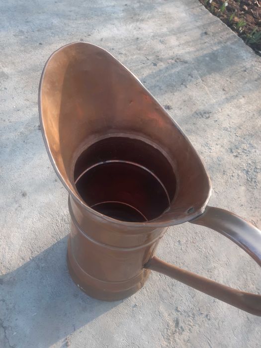 Carafa veche lucrata manual