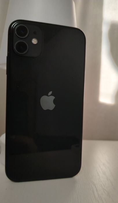 Iphone 11 на 128 Гб.
