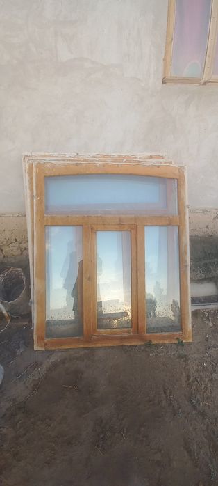 3-чтук ағаш айна сатылады. Состояниеси жақсы. Азғана пайдаланылған