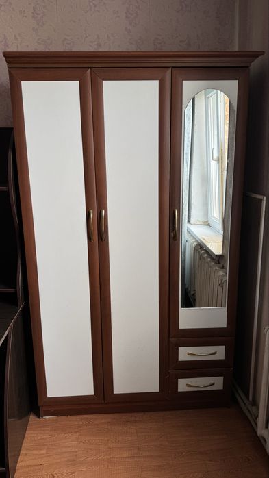 Мебель, стол, шкаф бесплатно