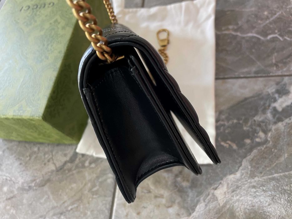 Gucci Малка Чанта Marmont Beloved Гучи Златно Gold GG логo Автентична