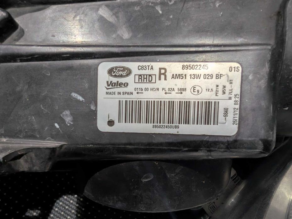 Комплект фарове за Ford C Max 2012/2013в комплекта270лв.за бройка150лв