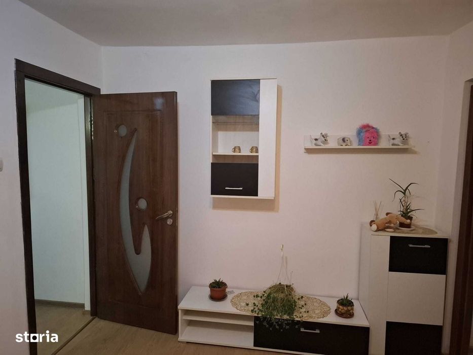 De vânzare apartament 2 camere zona APOLO