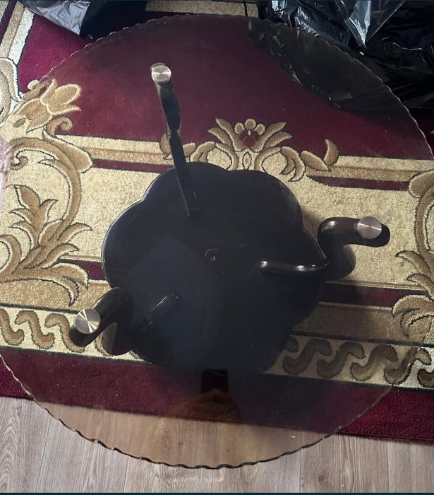 Журнальный столик стекло