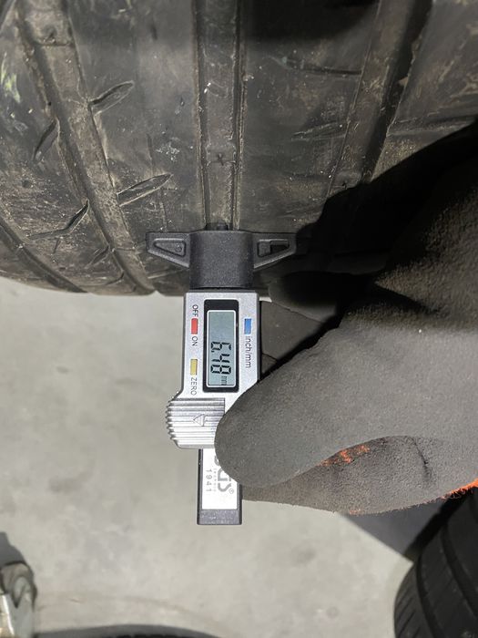 Anv vara 275/40/20 Vredestein/Kumho