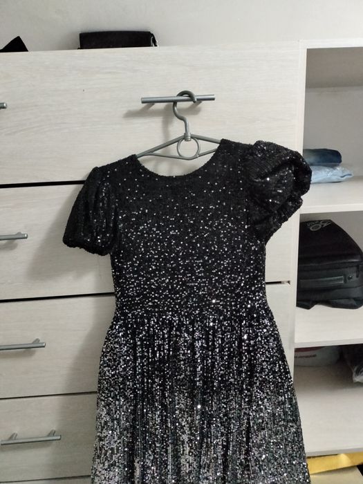 Продам детские платье