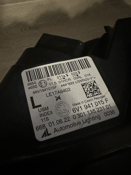 Фар ляв Skoda Fabia 3 facelift Фабия Оборудван