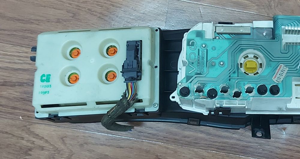 Панель приборов вектра б омега б