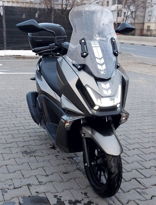 Scuter Kymco Skytown 125