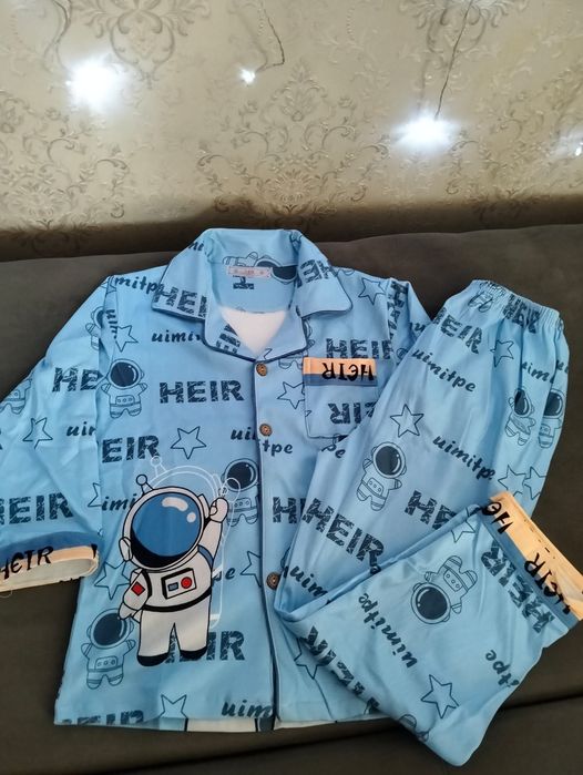 Детские костюмы новые