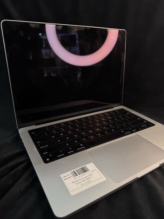 MacBook M3 pro *Aktiv Lombard*
