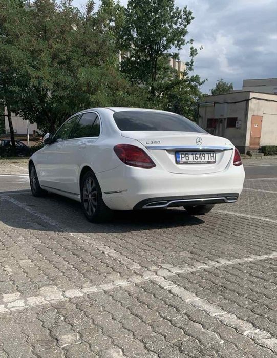 Mercedes-Benz C 220