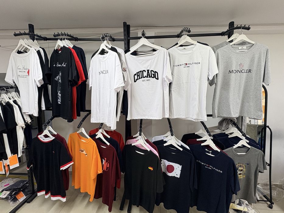 Стойка,вешалка,зеркало,камера