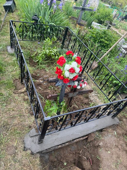 Gărduț cimitir o persoană sau două