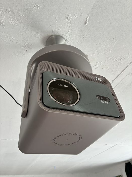 Hisense Vidda c2 Ultra. Проектор