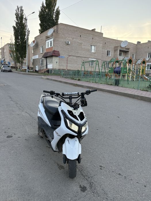 Продается м8 мопед 125кубов