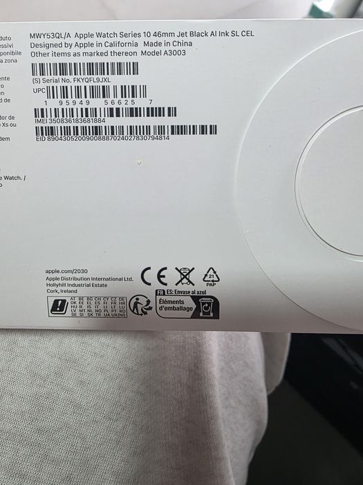 Apple Watch Series 11 GPS 42mm Jet Black Aluminum w Black Sport Band