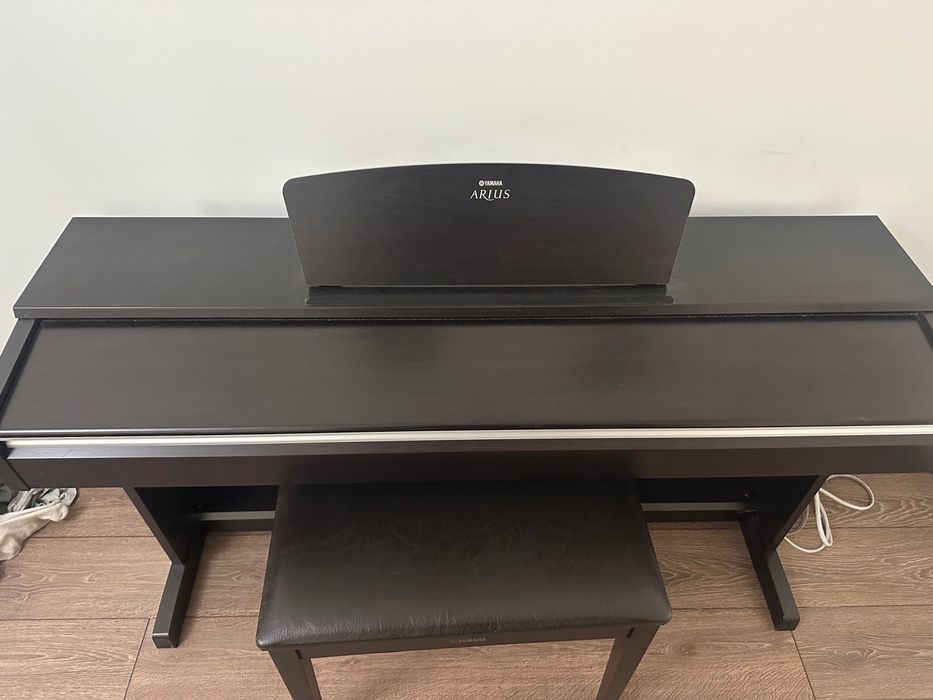 Продам пианино Yamaha Arius