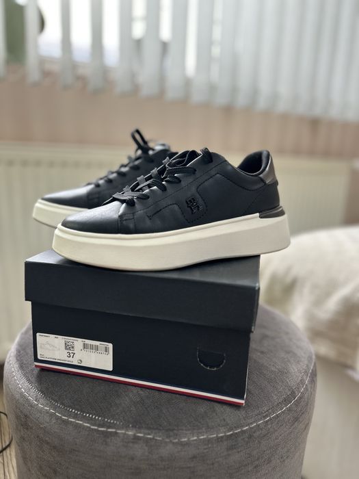 Tommy Hilfiger CHIC PLATFORM SNEAKER 37 номер