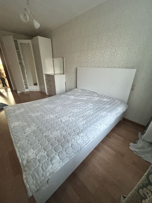 Продам кровать с матрасом