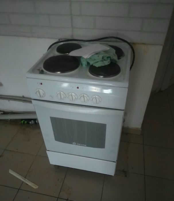 Плита духовка , состояние рабочее хлрошее