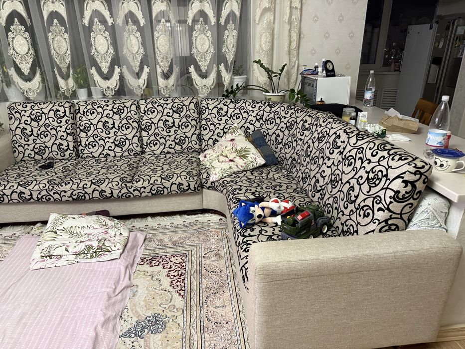 Диван 2.5 на 3 метра