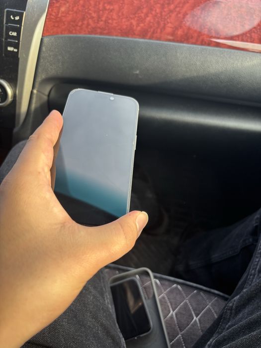 Iphone 15 pro в идеальном состоянии
