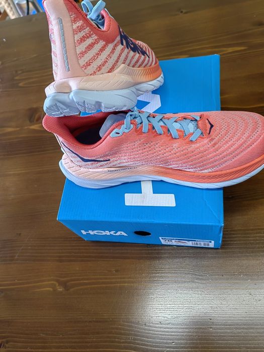 Hoka one one w mach 5