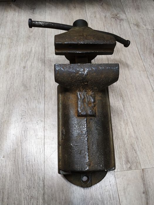 Продам Тиски советские