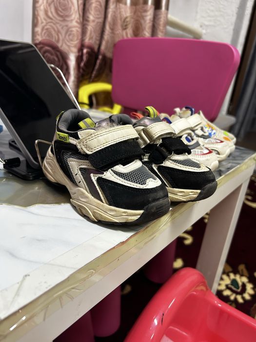 Отдам даром обувь на мальчика