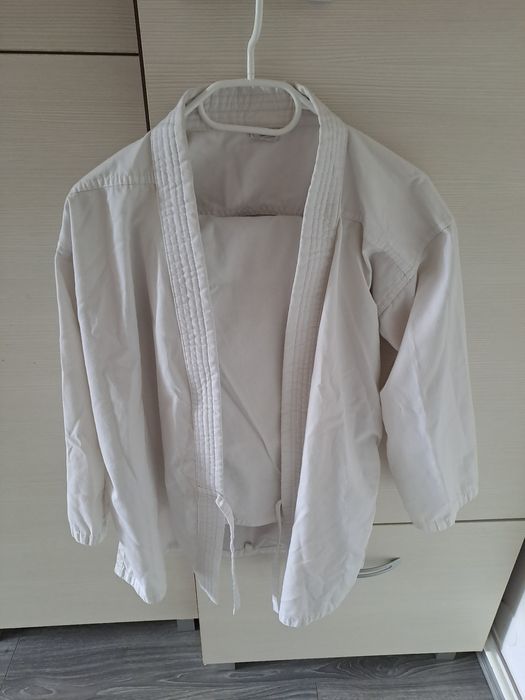 Kimono karate și protecție dinți