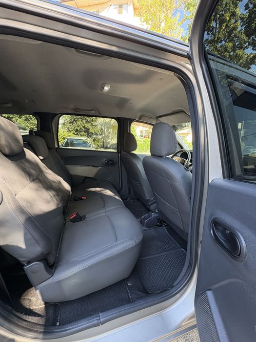 Vand dacia lodgy 1.5 dci 7 locuri