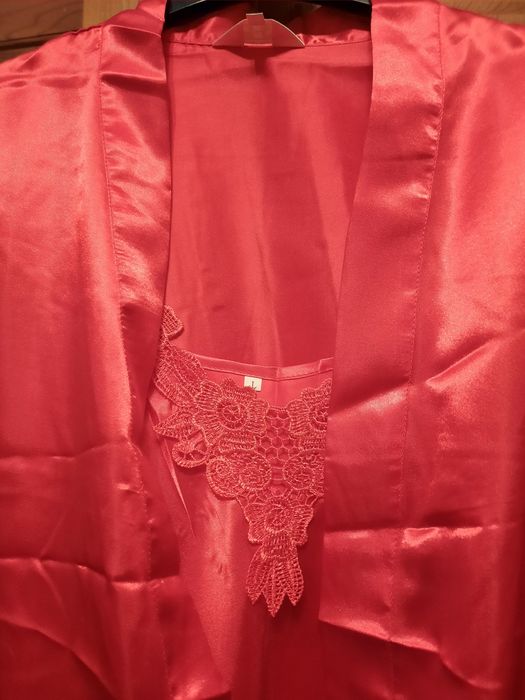 Set nou cămașă de noapte și halat mărimea L