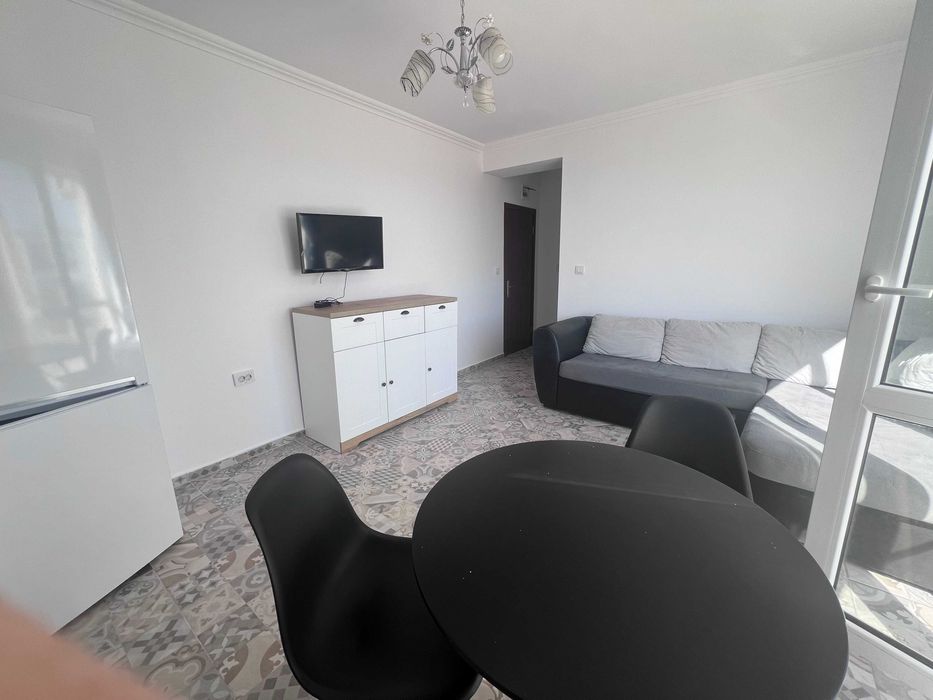 Двустаен апартамент с гледка море в Равда