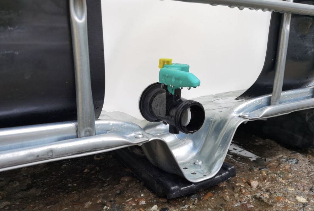 Бидони 1000 литра 1 рон ibc контейнери чисти