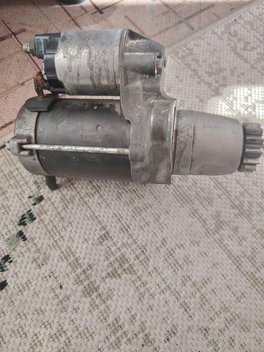 Автозапчасть, стартер