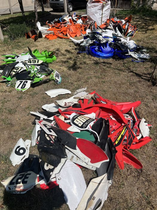 Пластмаси за КТМ, Хускварна, Ямаха, Сузуки, Кавазаки, Хонда