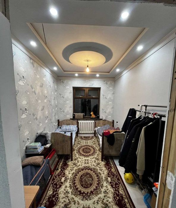 Продаётся  4 комнатная на Юнусабаде 15 квартал Евроремонт 83 квадрата