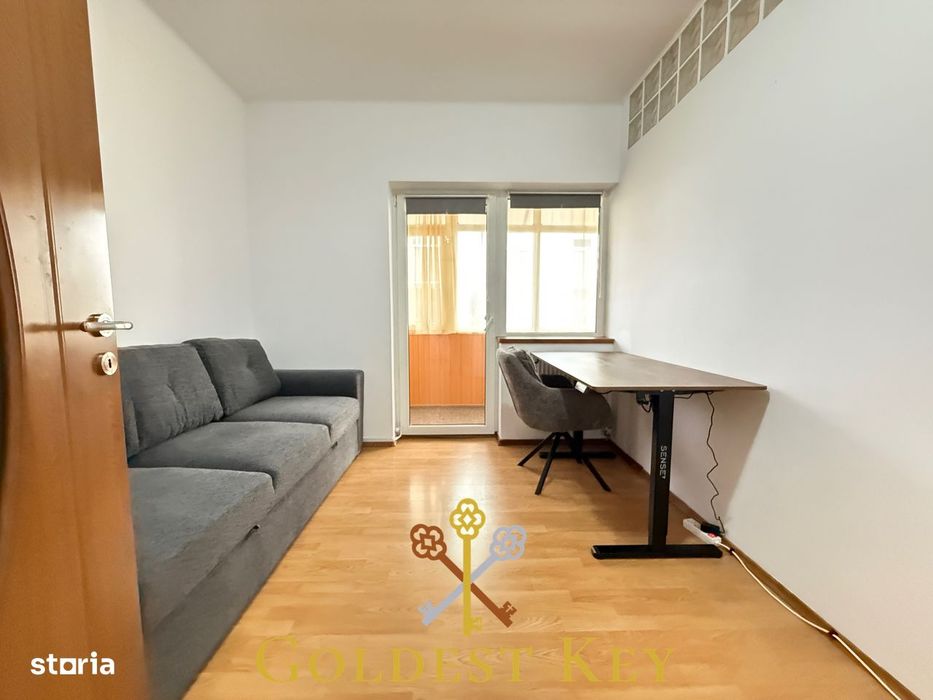 Apartament spatios cu 2 dormitoare, balcon, terasa si parcare! Eroilor