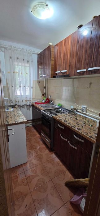 Apartament 3 camere, parter înalt,50mp – str. Alexandru cel Bun, Vaslui