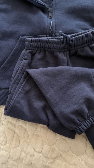 Продам детский костюм Zara