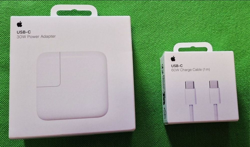 Incarcator original 30W iPhone 18 Pro. Cablu original.Aduse din SUA.