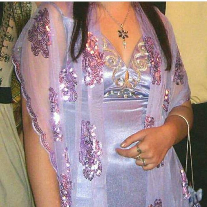 Продам платье размер 44-46