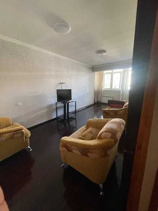 UL Navoiy kochada 2xonali Kvartira Sotiladi !!