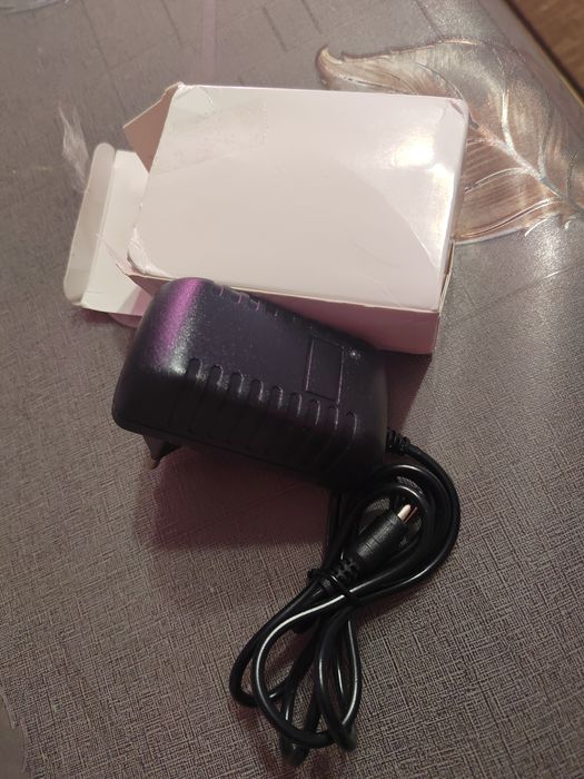 Адаптер на 16 волта