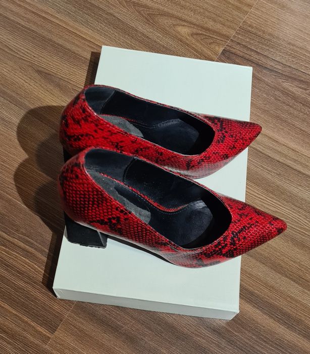 Pantofi roșii femei cu toc gros nr 36 Buonarotti