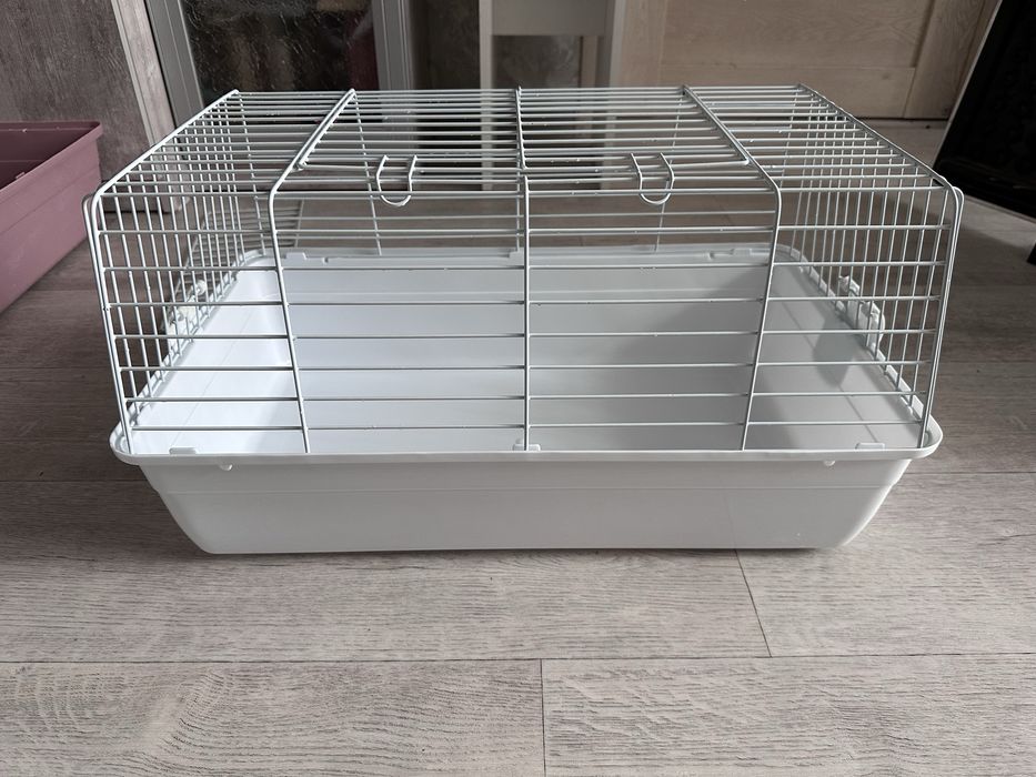 Продам клетку в хорошем состояние