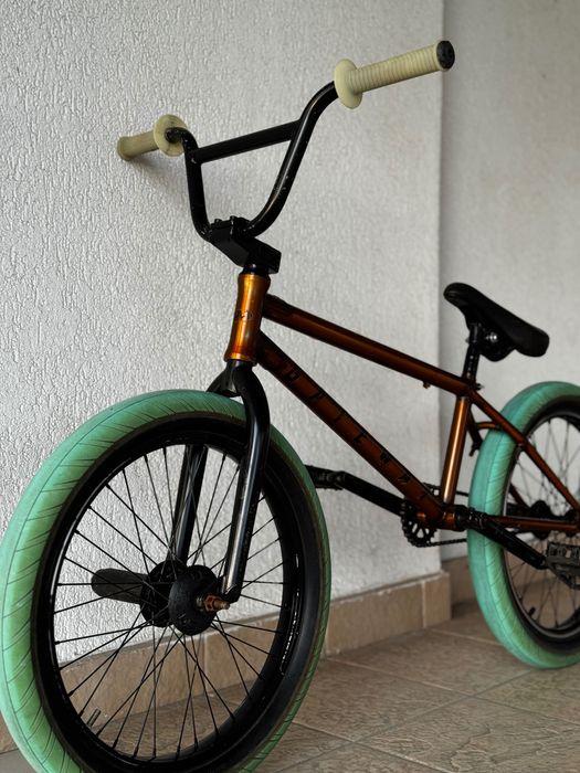 Vând bicicletă BMX custom street, park, plaza, Cult Gateway Bike 20.5.
